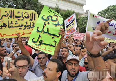 معلمو مصر لجأوا للإضراب بعد تدهور أحوالهم المادية والاجتماعية<br/><br/>تصوير: أحمد عبد اللطيف